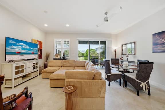 Gulf Breeze Getaway - Image 2