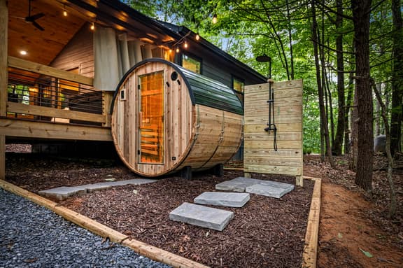 Sugar Mountain Cottage - Image 1